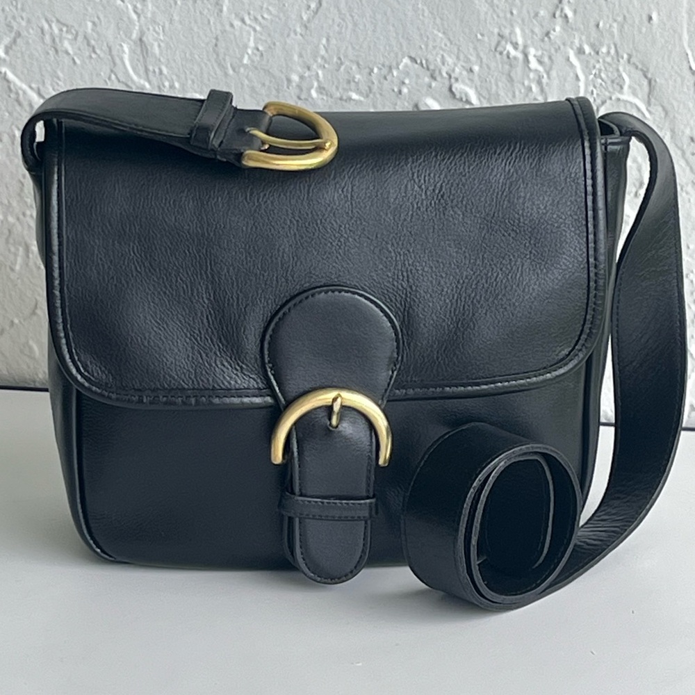 VINTAGE COACH BEDFORD #4164 BLACK SHOULDER BAG